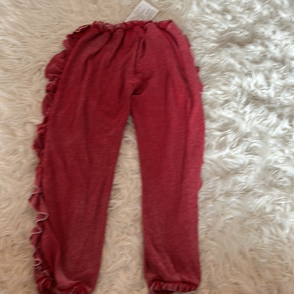 chaser, girls, cozy knit ruffle side jogger in “cardinal“ - Picture 6 of 7